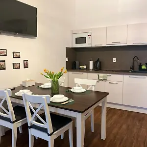 Apartment Lovely Havanska - With Free Parking