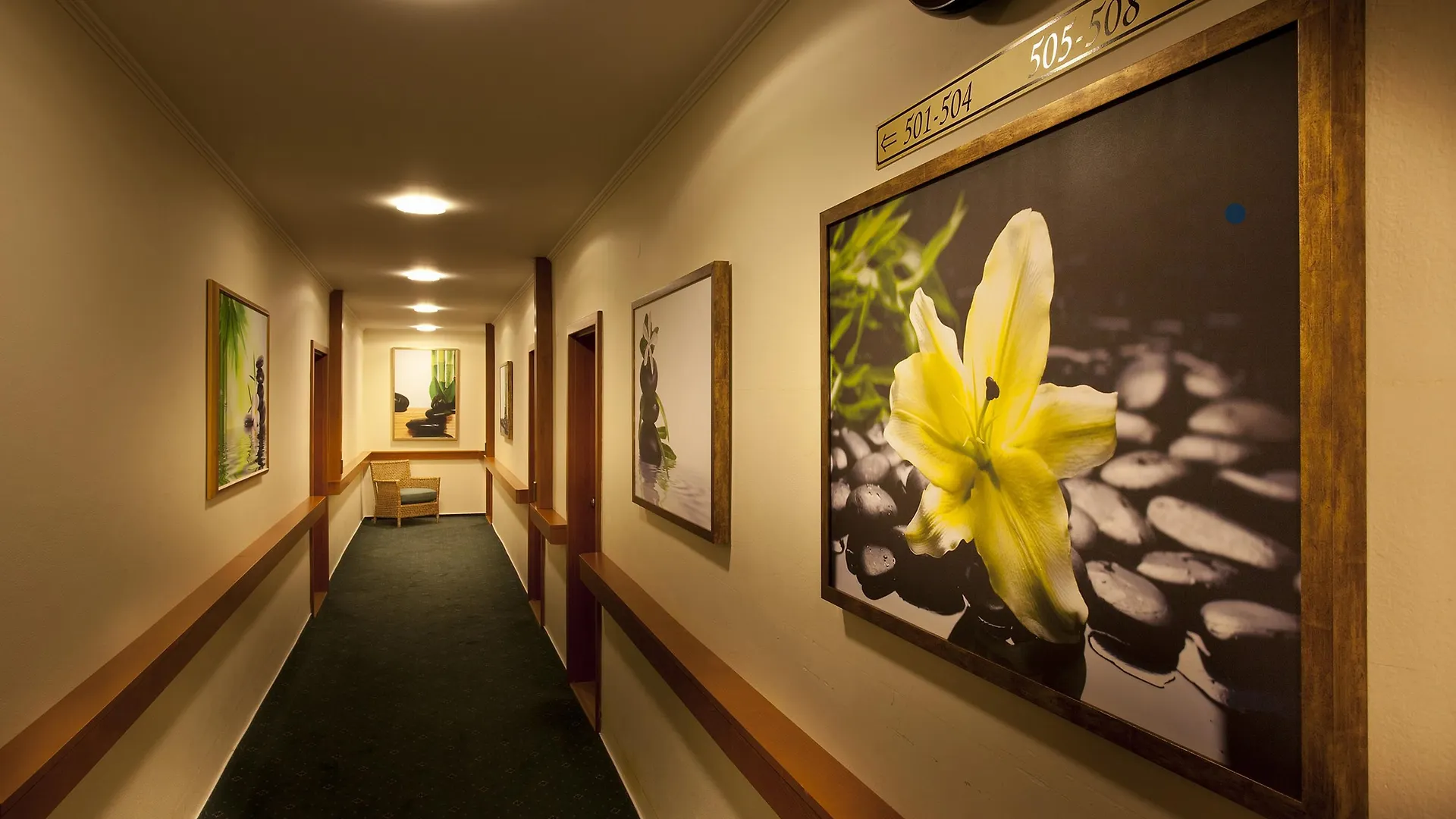 Green Garden Hotel Прага