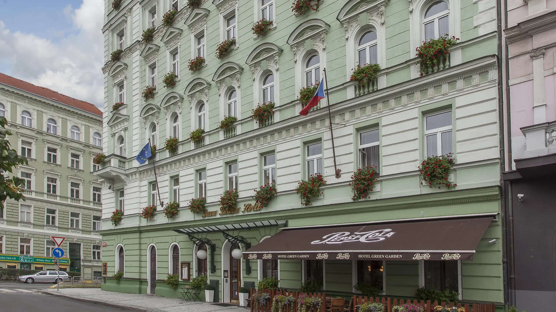 Green Garden Hotel Прага