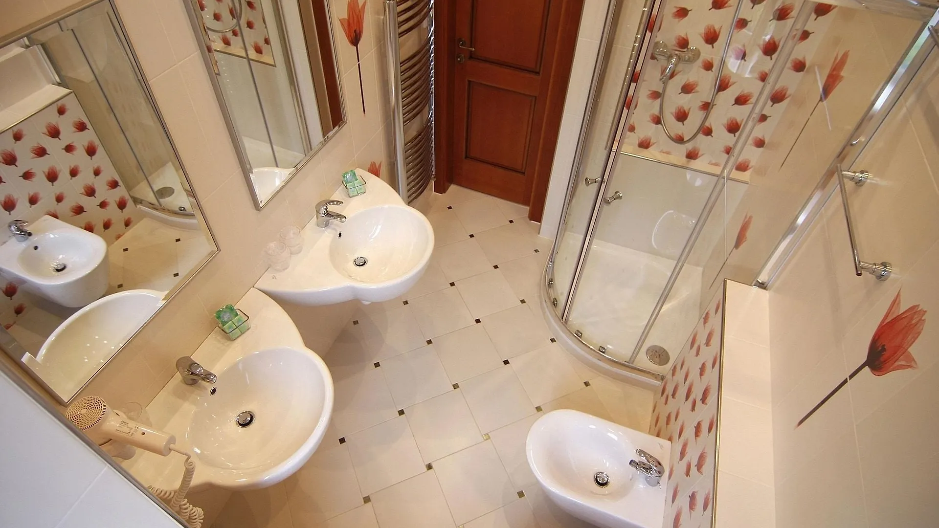 Green Garden Hotel Прага