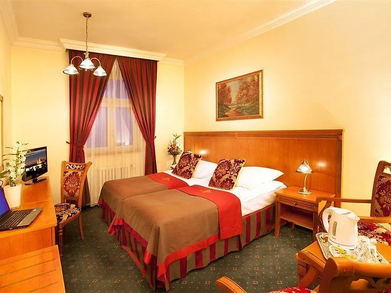 Green Garden Hotel Прага
