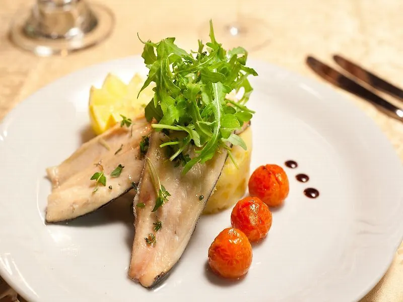 Green Garden Hotel Prague 4*,