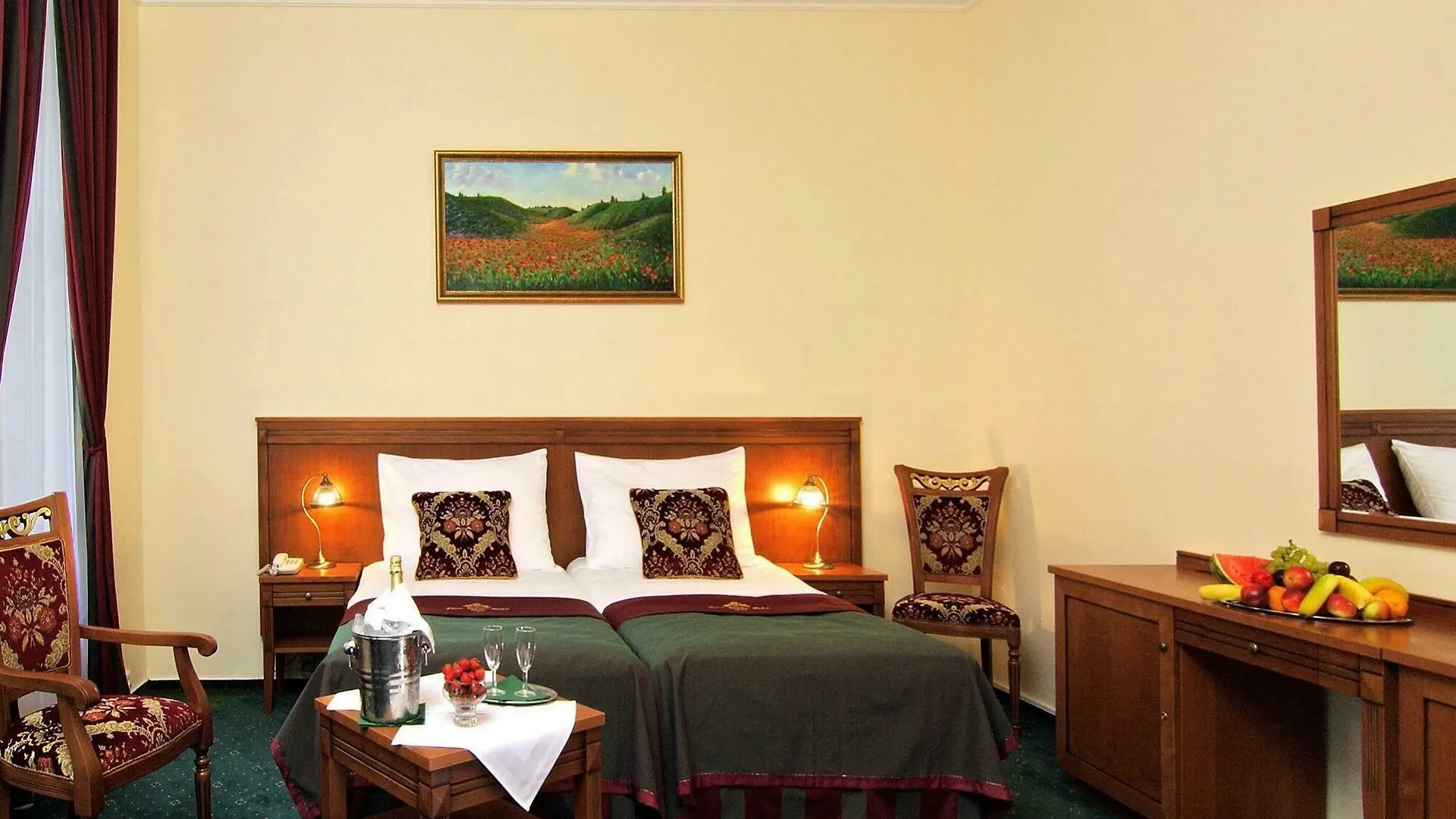 Green Garden Hotel Прага 4*,